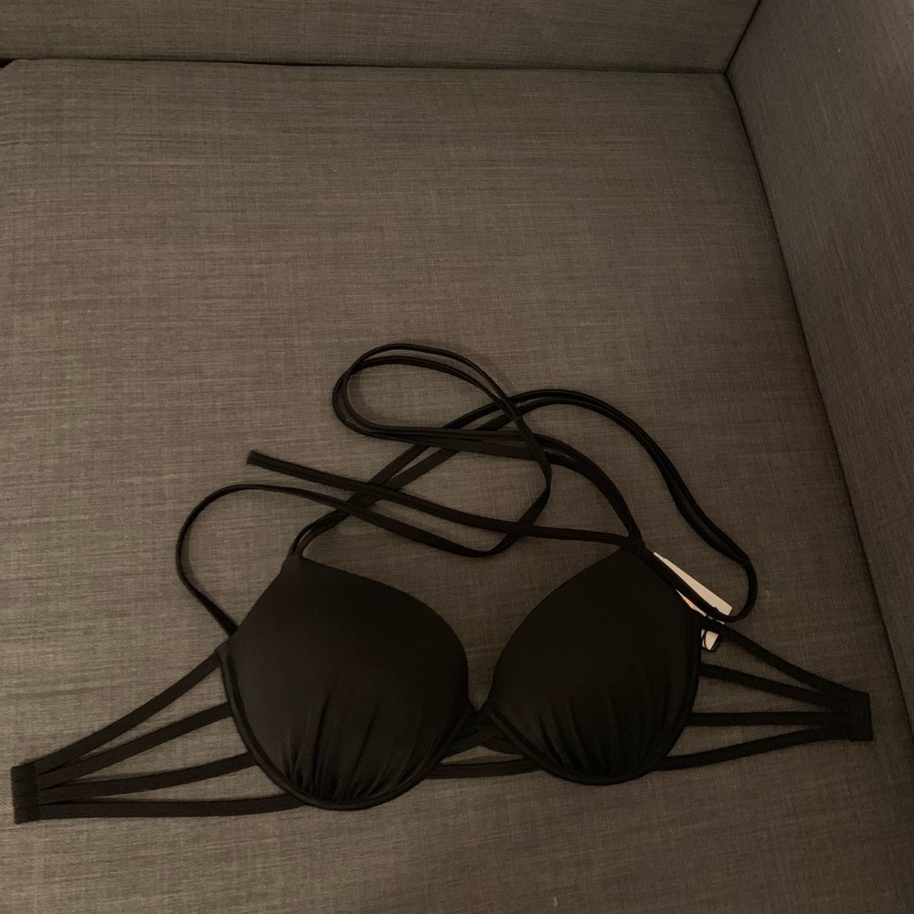 NEW WITH TAGS TARGET BLACK PADDED BIKINI TOP